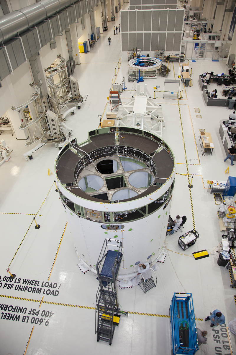 Illustration for article titled Orion Spacecraft In Photos: Assembly, Flight, Splashdown, And Recovery